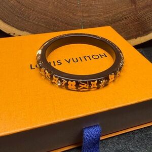 ✨EUC✨ Louis Vuitton Resin Inclusion Bangle Bracelet in Brown and Gold ✨
